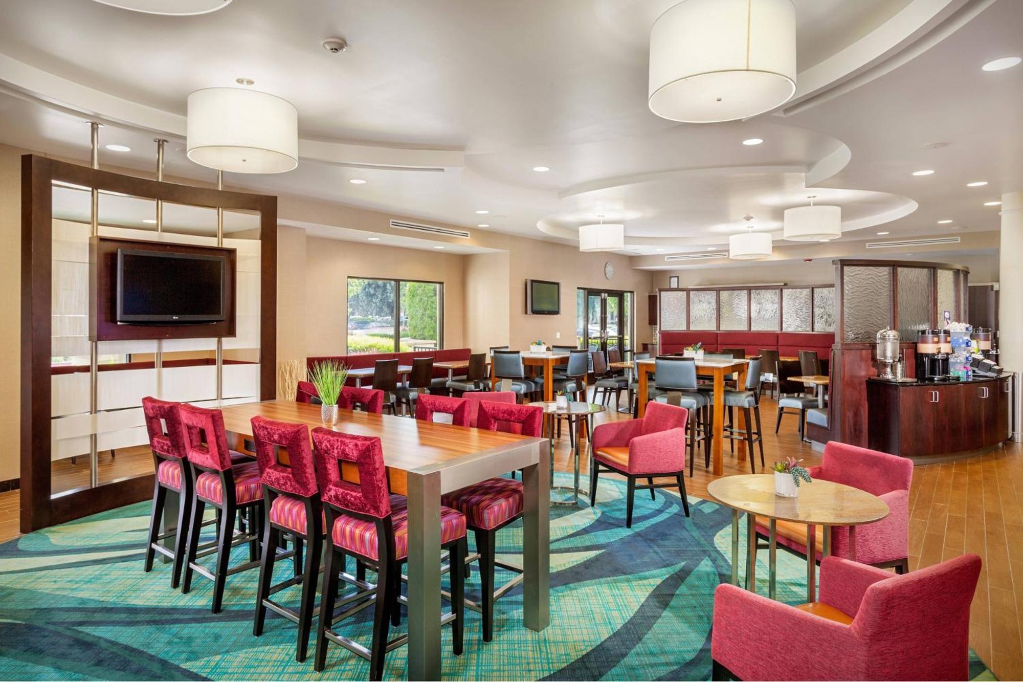 Springhill Suites By Marriott Modesto Exterior photo